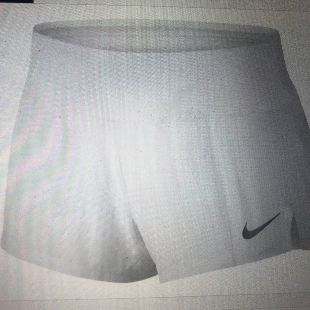 NIKE WOMANS 3” shorts
